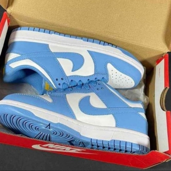 Nike Dunk Low - Picture 2 of 4